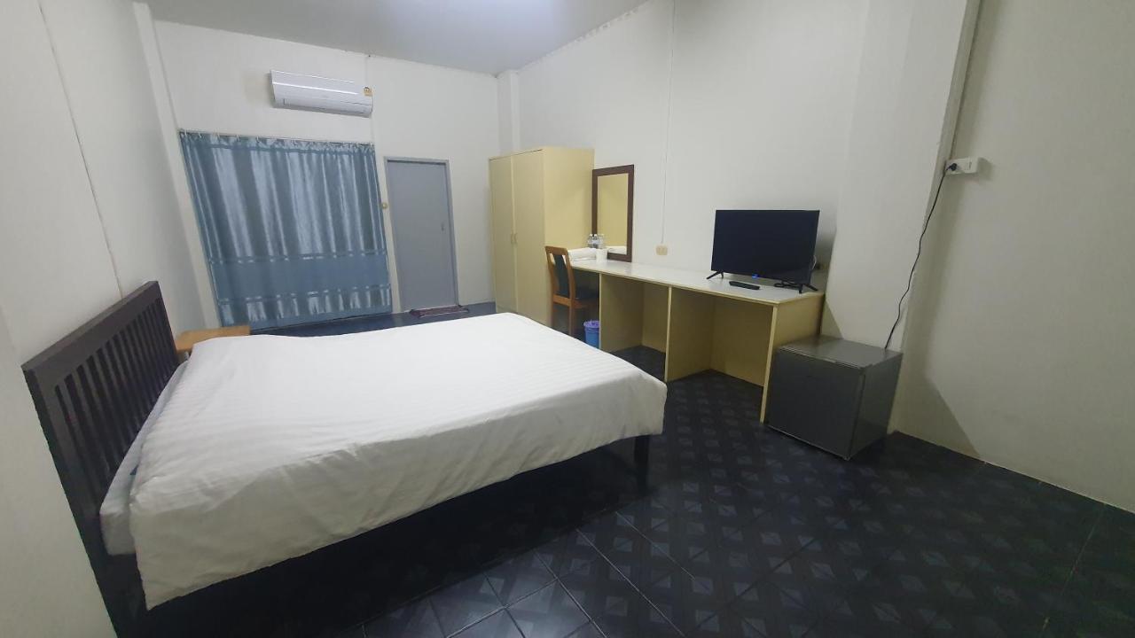 Monta Apartment Bang Saen Luaran gambar